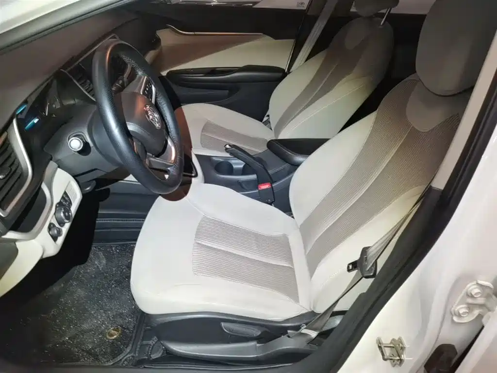 Buick Excelle 2015 15N Automatic Elite фото 15
