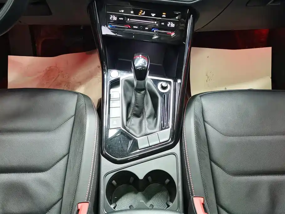 Volkswagen Tayron 2020 330TSI 2WD Luxury Smart Edition фото 16