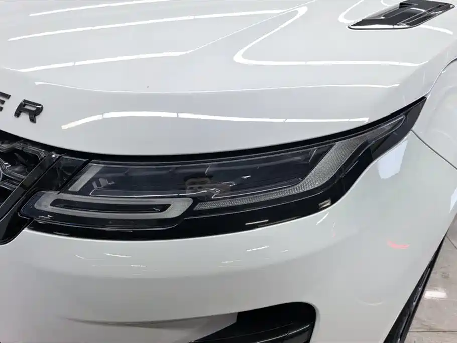 Land Rover Range Rover Evoque 2020 Model 249PS R-DYNAMIC S Gloss Black Sport Edition фото 5