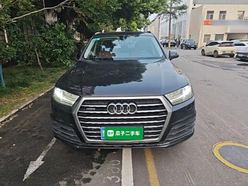 Фото 3 - Audi Q7