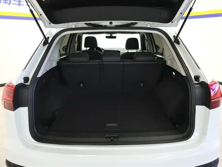 Volkswagen Tayron 2020 330TSI 2WD Luxury Smart Edition фото 4