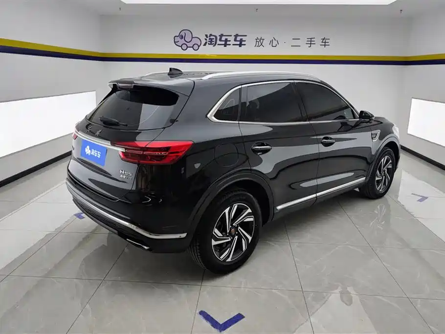Hongqi HS5 2022 Facelift 2.0T Smart Flag Enjoyment Edition фото 3
