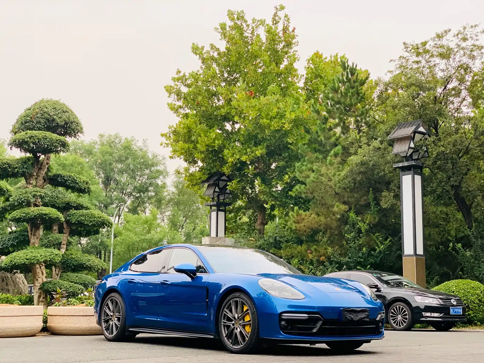 Фото 2 - Porsche Panamera