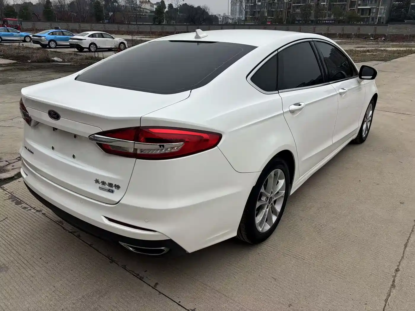 FORD MONDEO