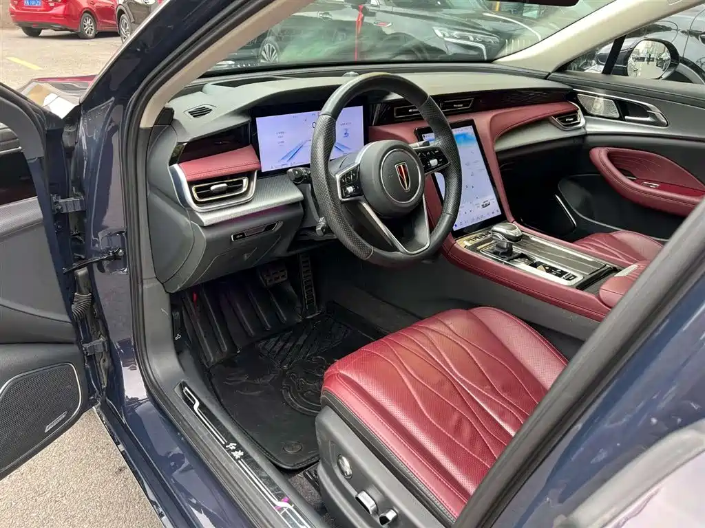 Hongqi H5 2024 2.0T Automatic Smart Connect Flag Leader Edition фото 4