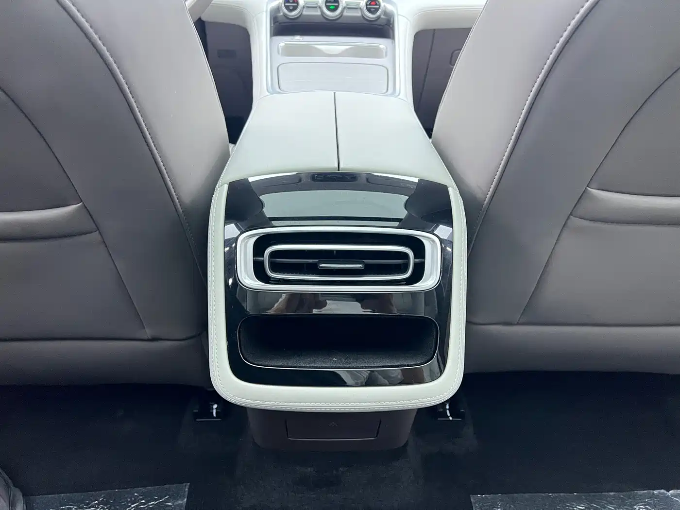 Exeed Yaoguang C-DM 2025 2026 Global Edition 120 Long Range 2WD