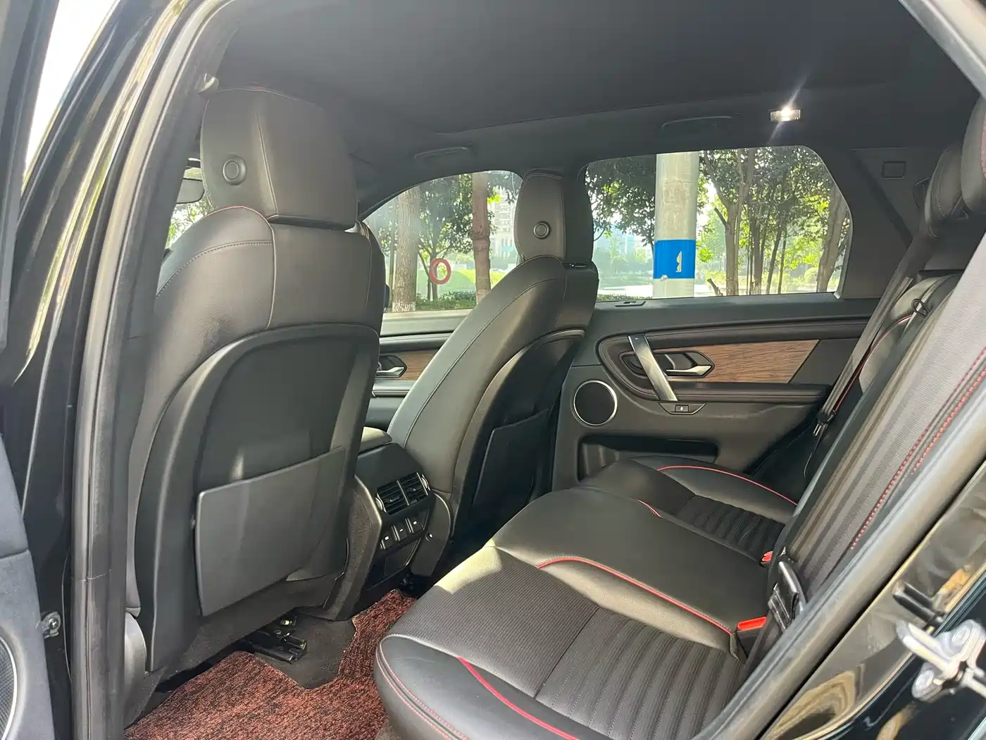 LAND ROVER DISCOVER SPORTS