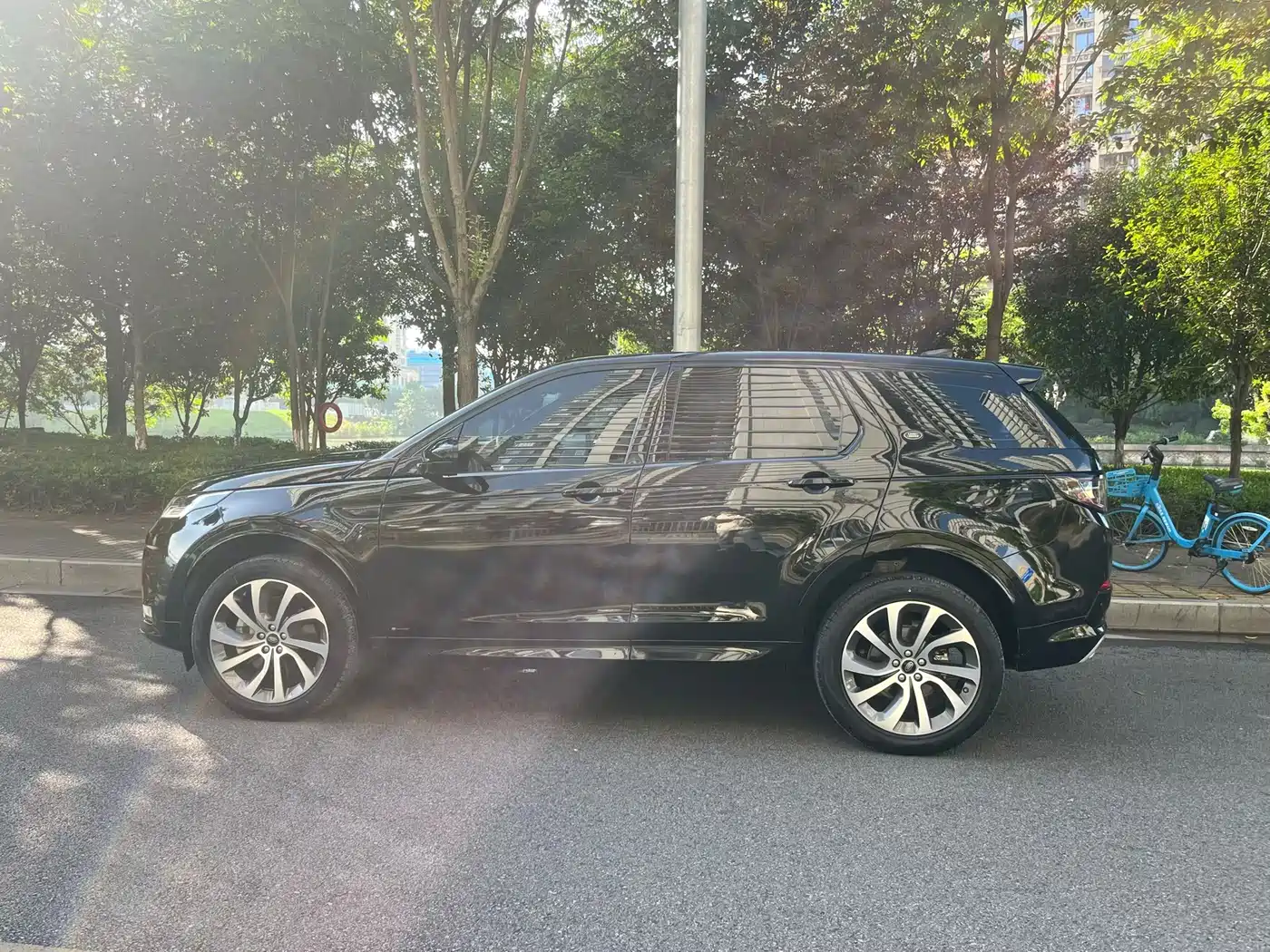 LAND ROVER DISCOVER SPORTS