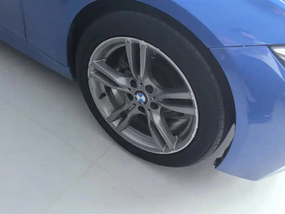 BMW 3 Series 2018 320i M Sport Black Night Edition фото 6