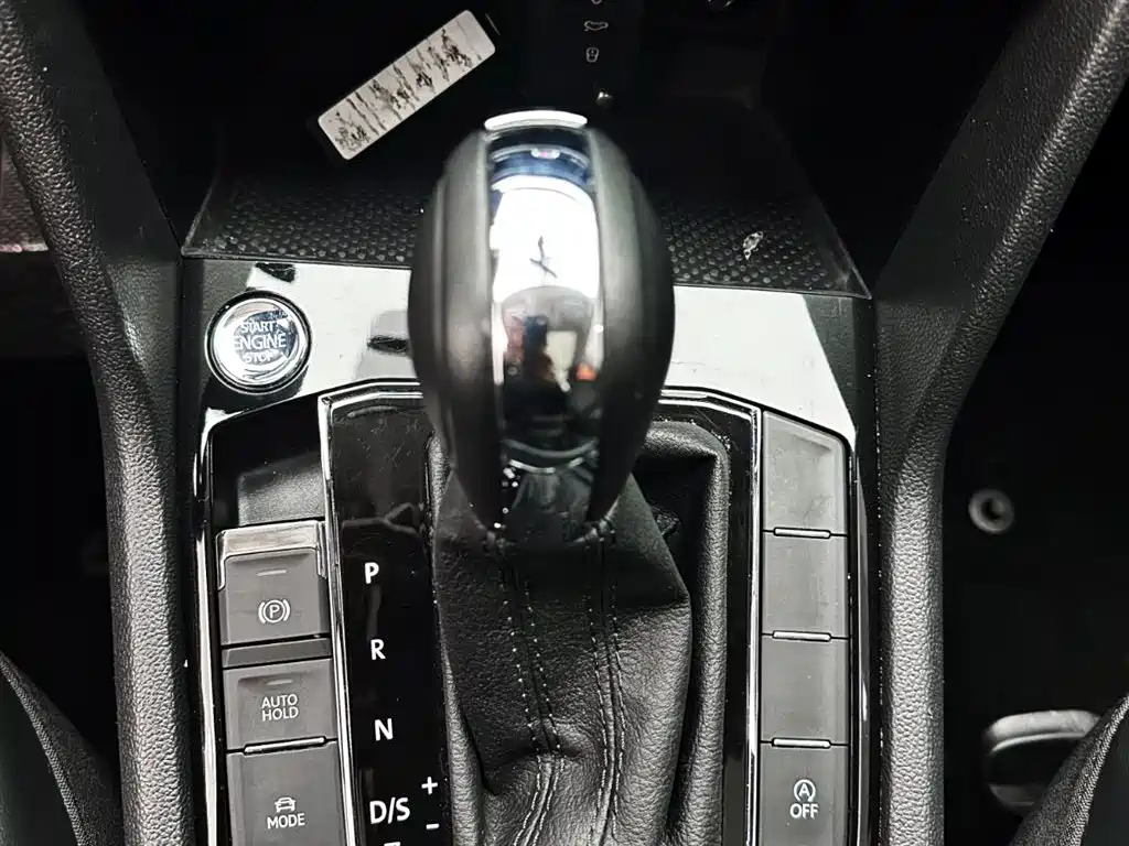 Volkswagen Tharu 2022 280TSI FWD Luxury Edition фото 13