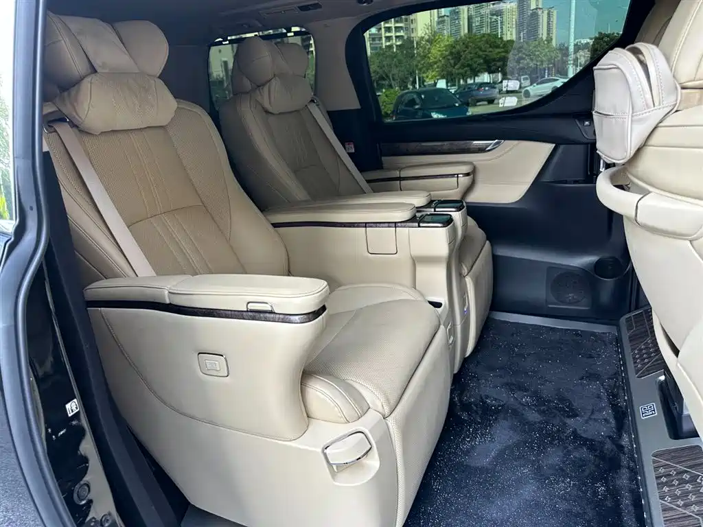 Toyota Alphard 2021 Hybrid 2.5L Premium фото 22