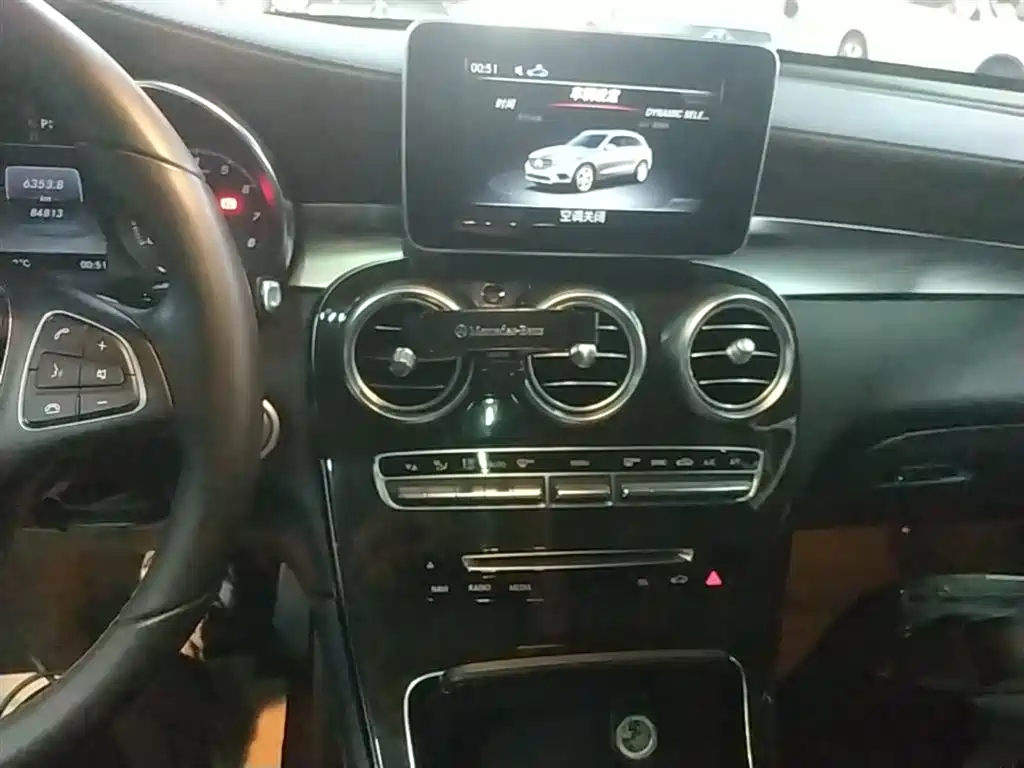 Mercedes-Benz GLC 2018 GLC 260 4MATIC Luxury фото 14