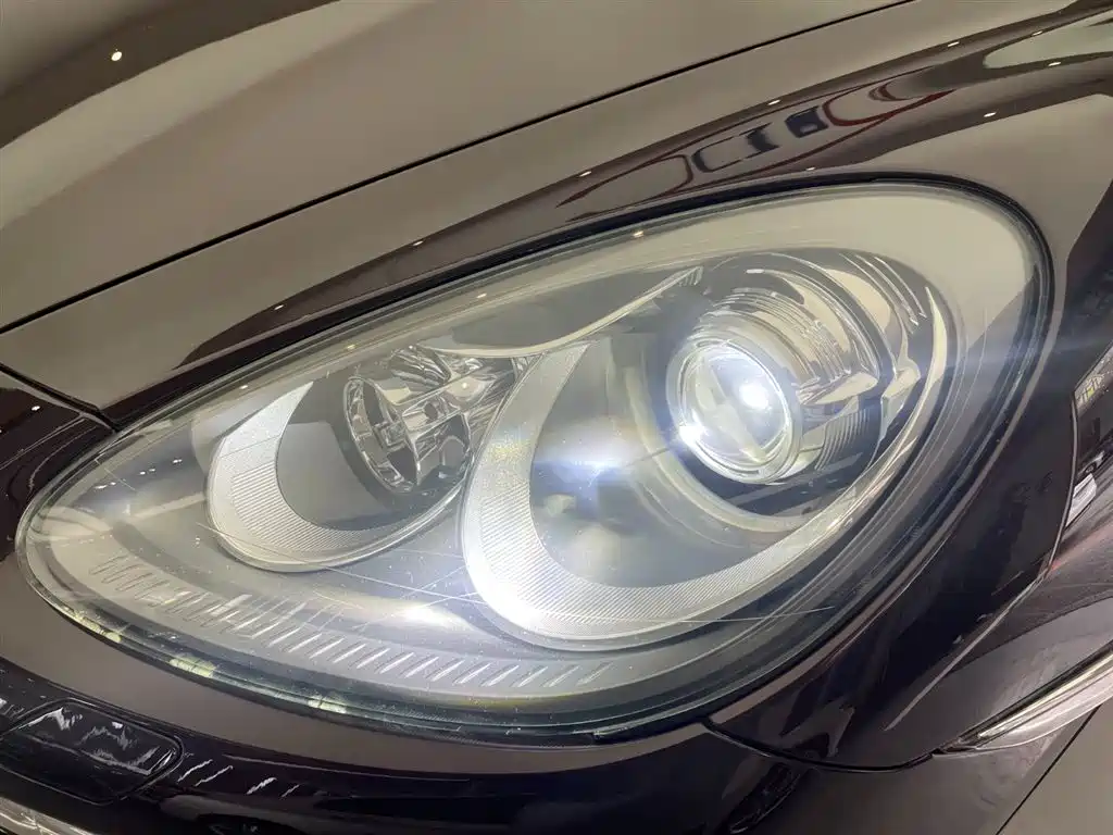 Porsche Cayenne 2011 Cayenne 3.0T фото 11