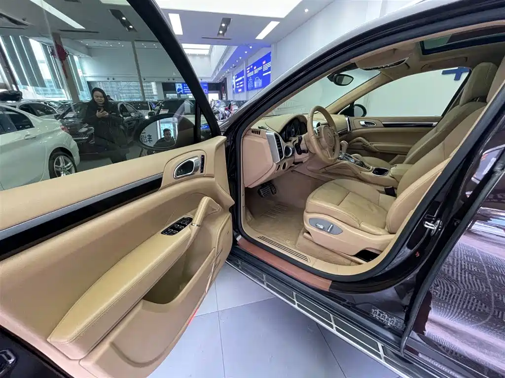 Porsche Cayenne 2011 Cayenne 3.0T фото 20