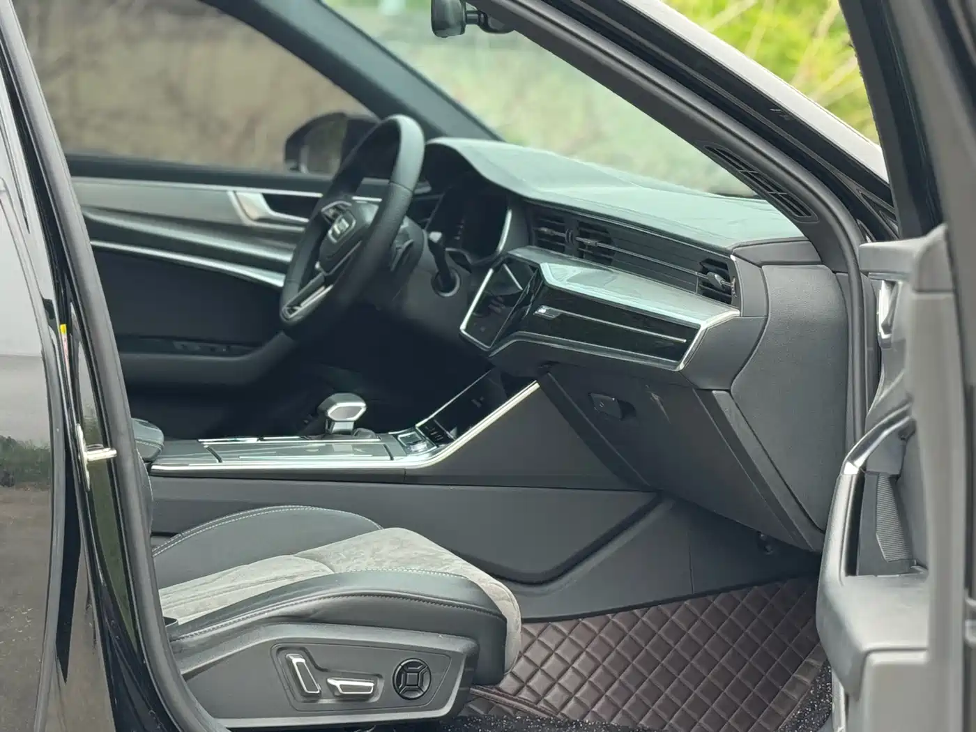 Audi A6L 2023 40 TFSI Luxury Dynamic фото 12