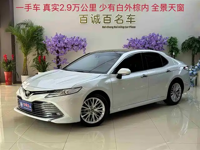 TOYOTA CAMRY