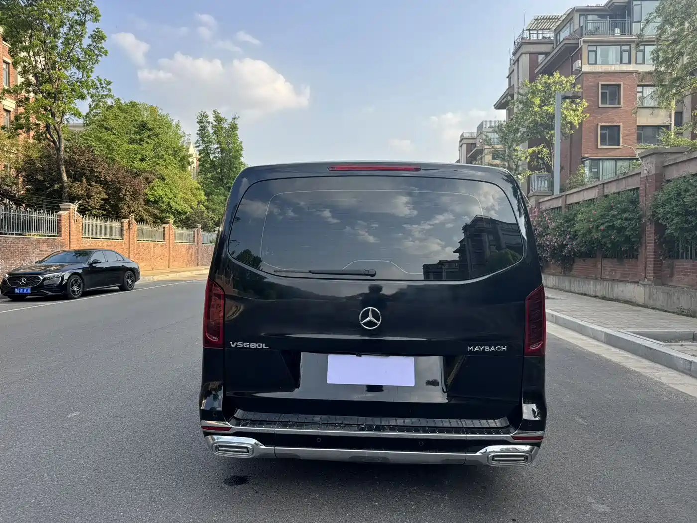 Mercedes-Benz Vito 2023 2.0T Business 7-Seater фото 7