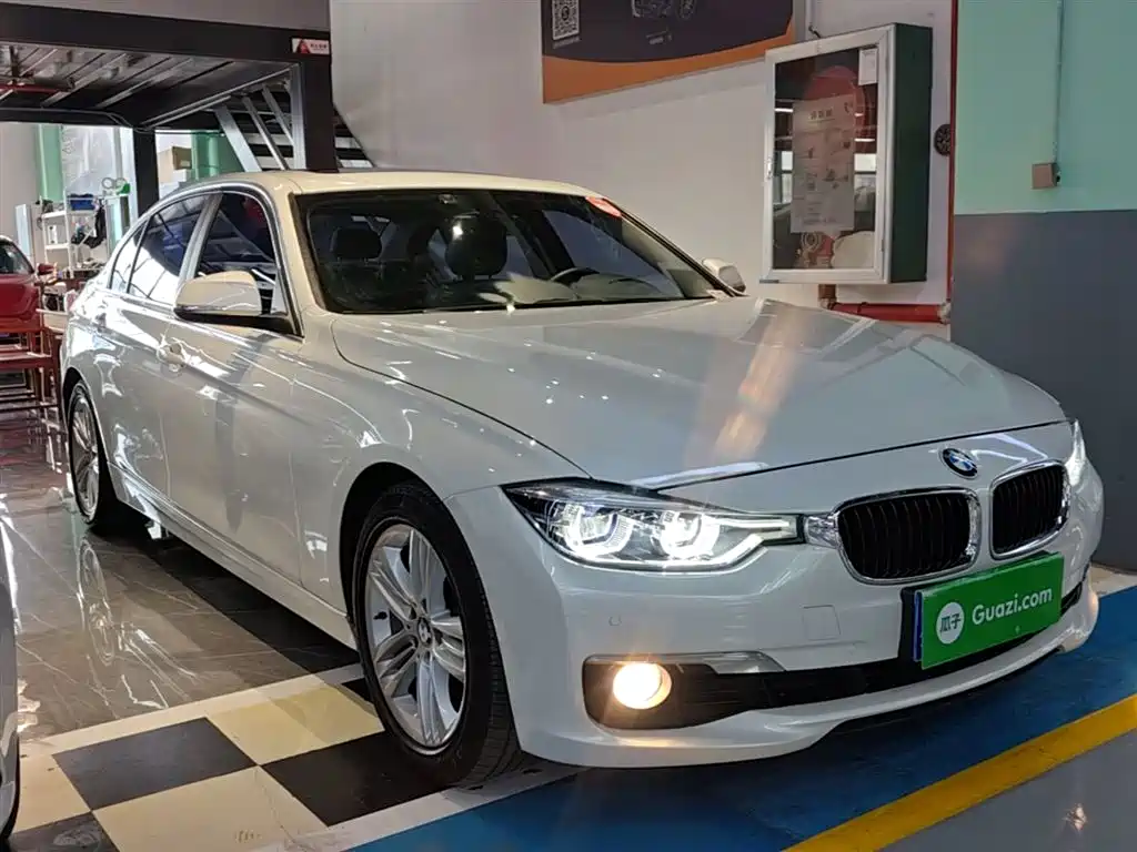 BMW 3 Series 2017 320Li Fashion фото 4