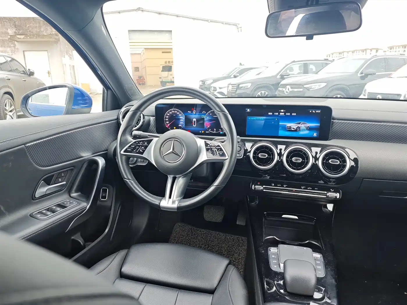 Mercedes-Benz A-Class 2023 A 200 L Dynamic фото 17