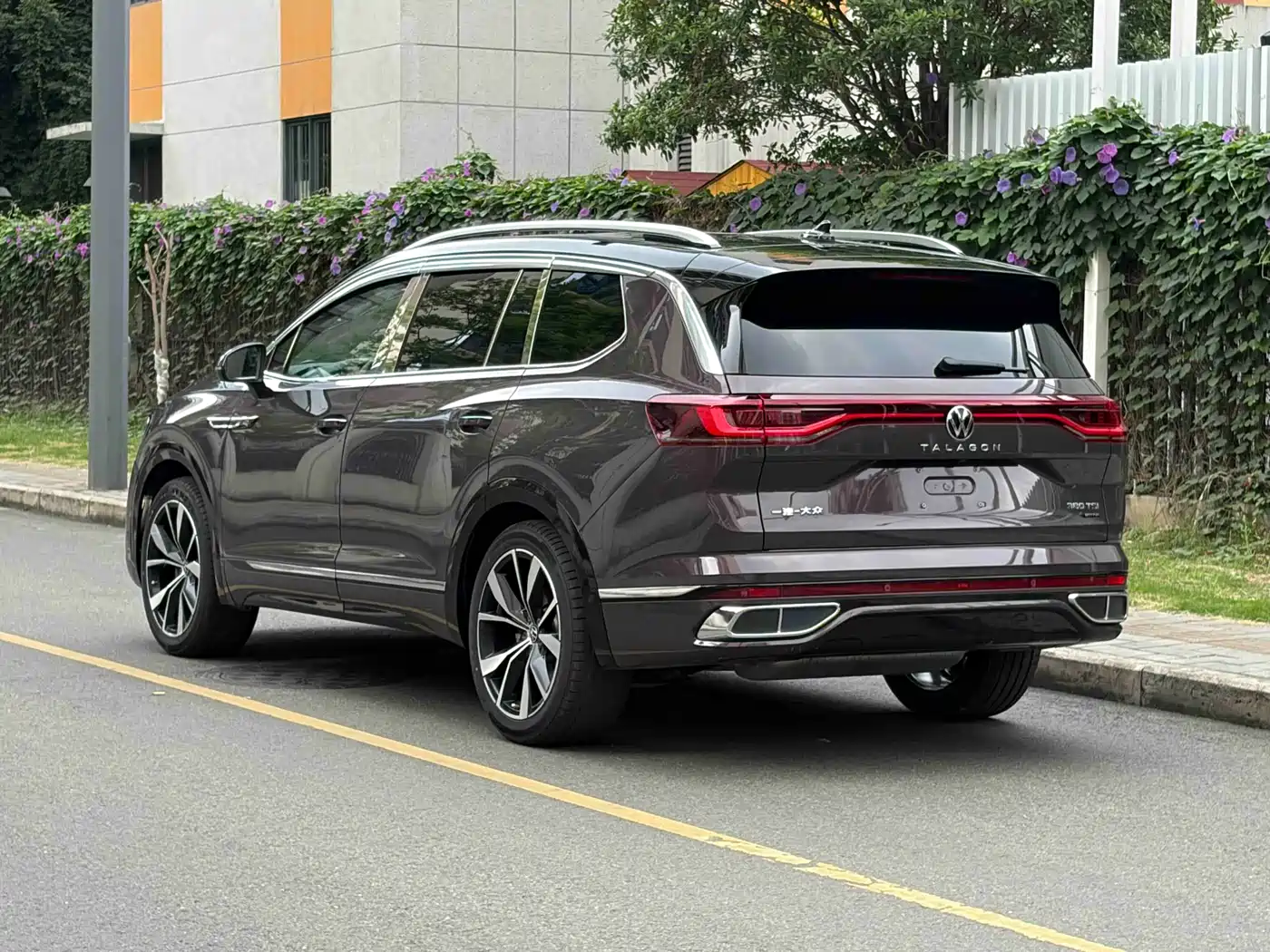 Volkswagen Talagon 2021 380TSI 4WD R-Line Explorer Edition фото 9