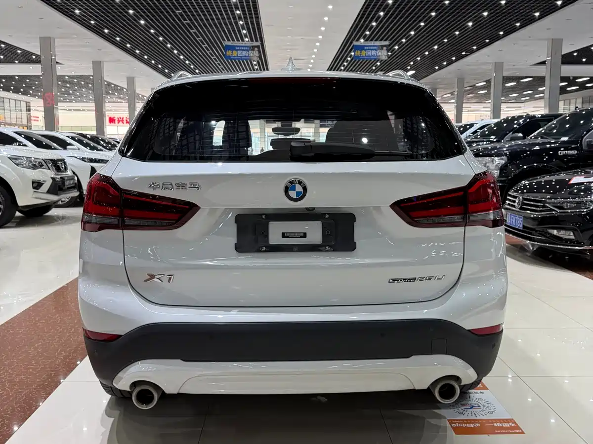 BMW X1 2021 sDrive25Li Leading фото 10