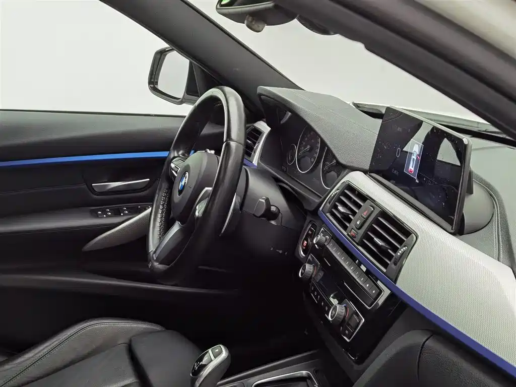 BMW 3 Series 2018 320i M Sport Package фото 22