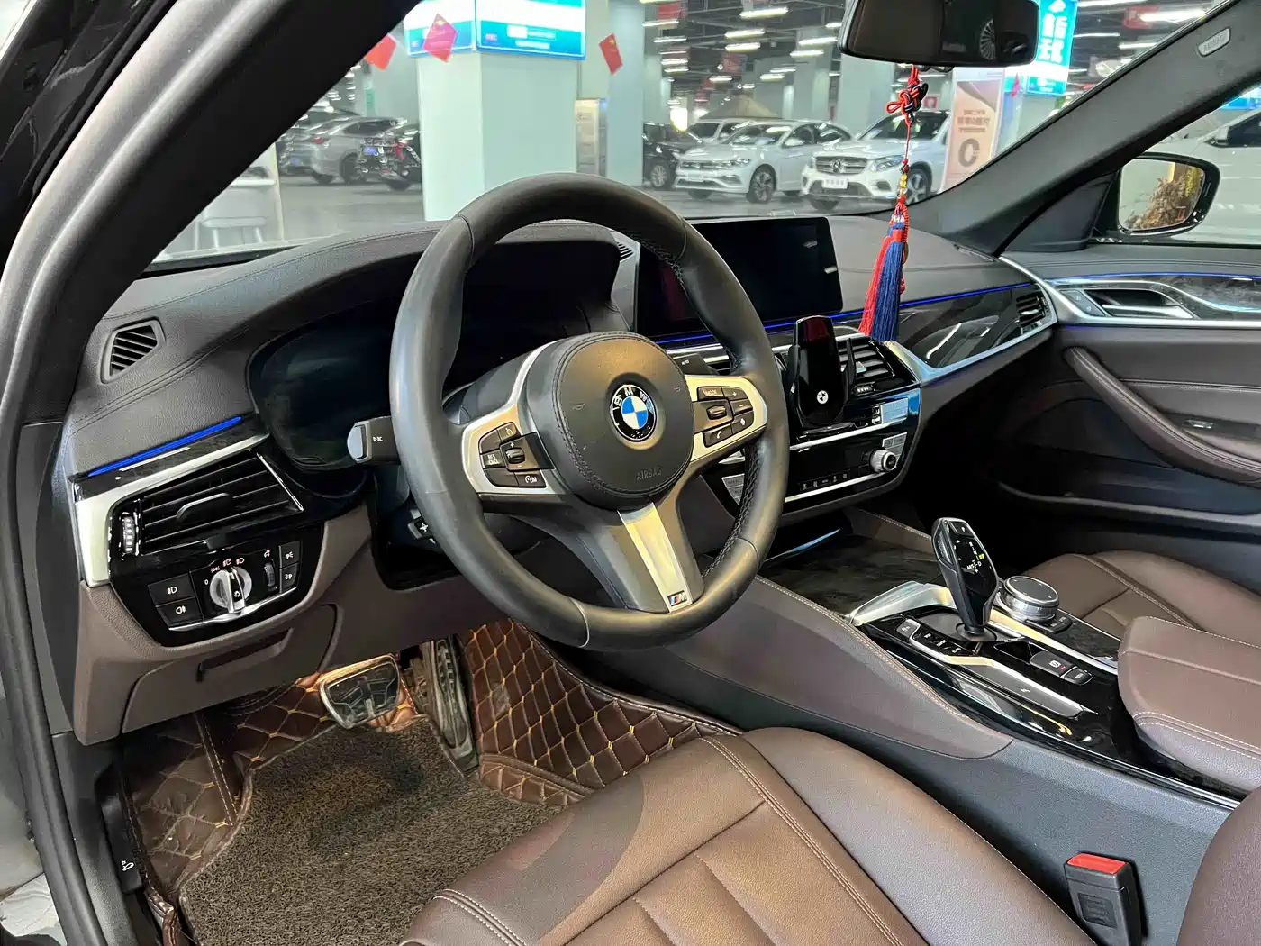 BMW 5 Series 2019 525Li M Sport Package фото 5