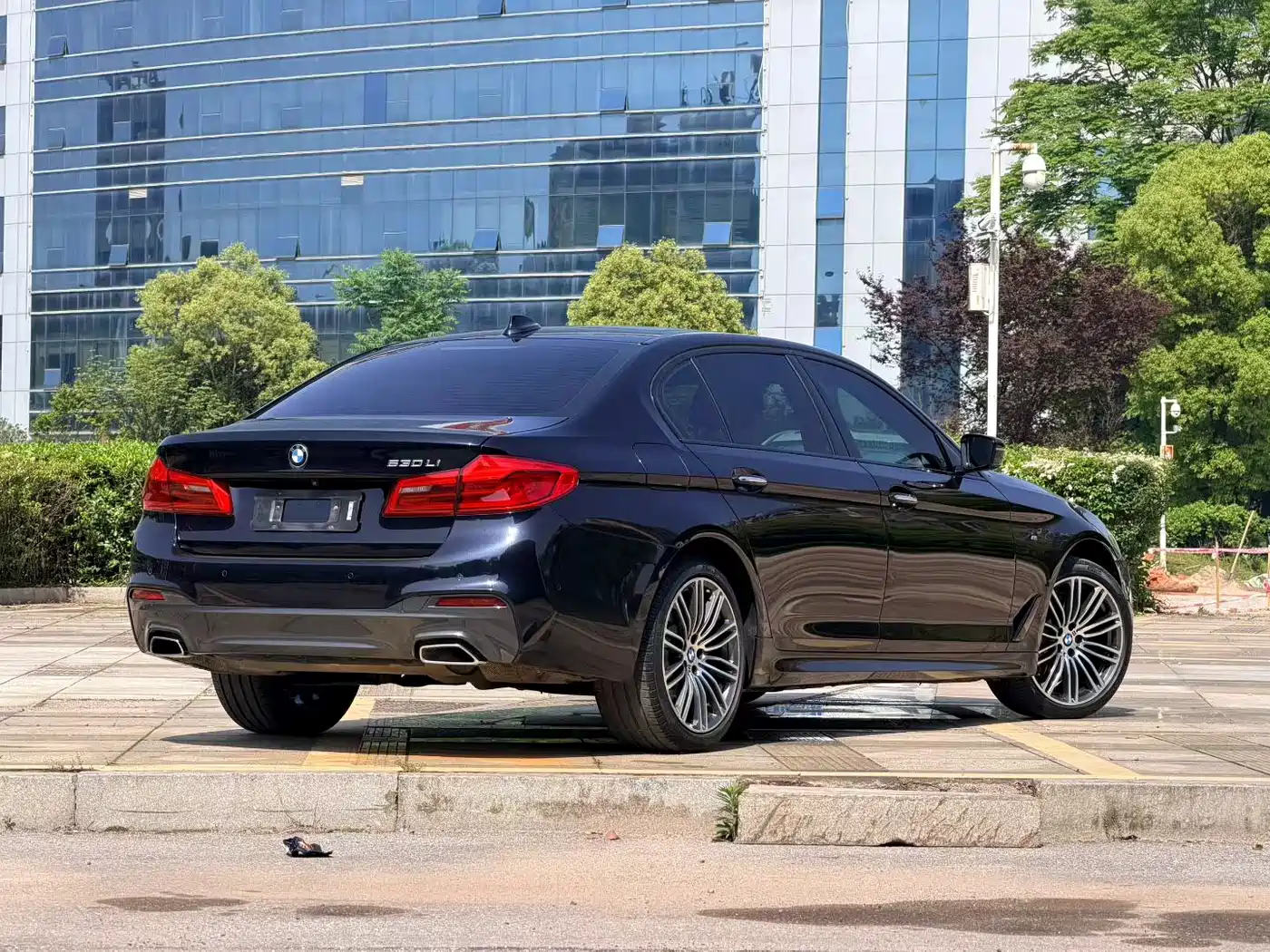 BMW 5 Series 2018 530Li Leading M Sport Package фото 7