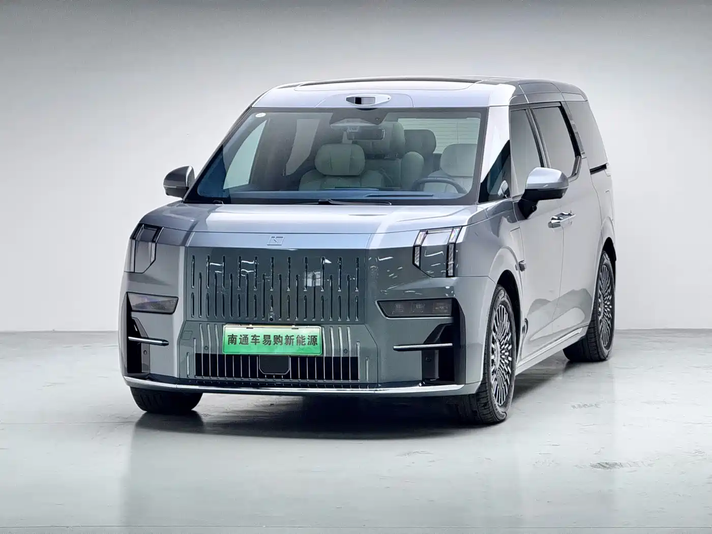 ZEEKR 009 2024 7-Seat Aisle Version 108kWh