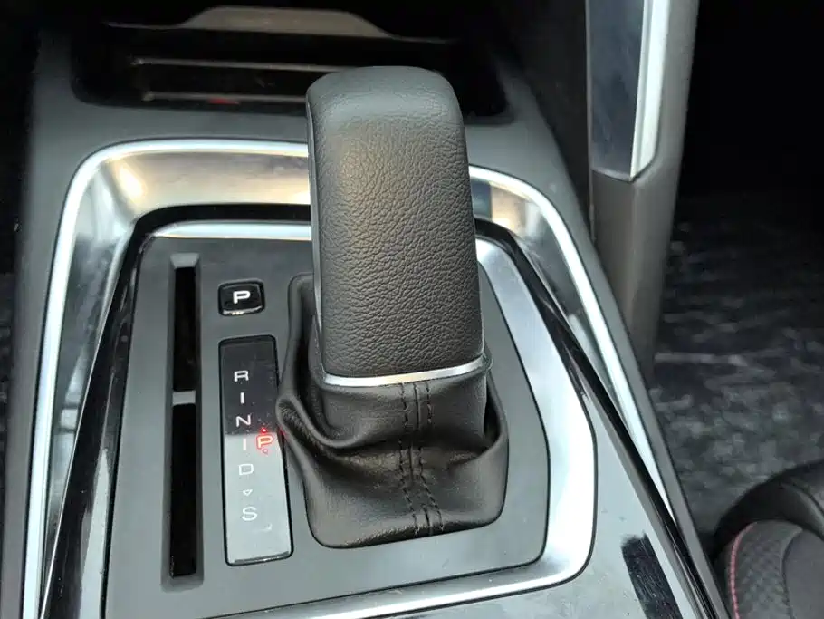 Фото 16 - Baojun RS-5