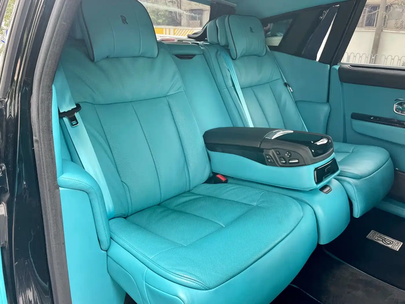 Rolls-Royce Phantom 2006 6.7L Extended Wheelbase EWB фото 10