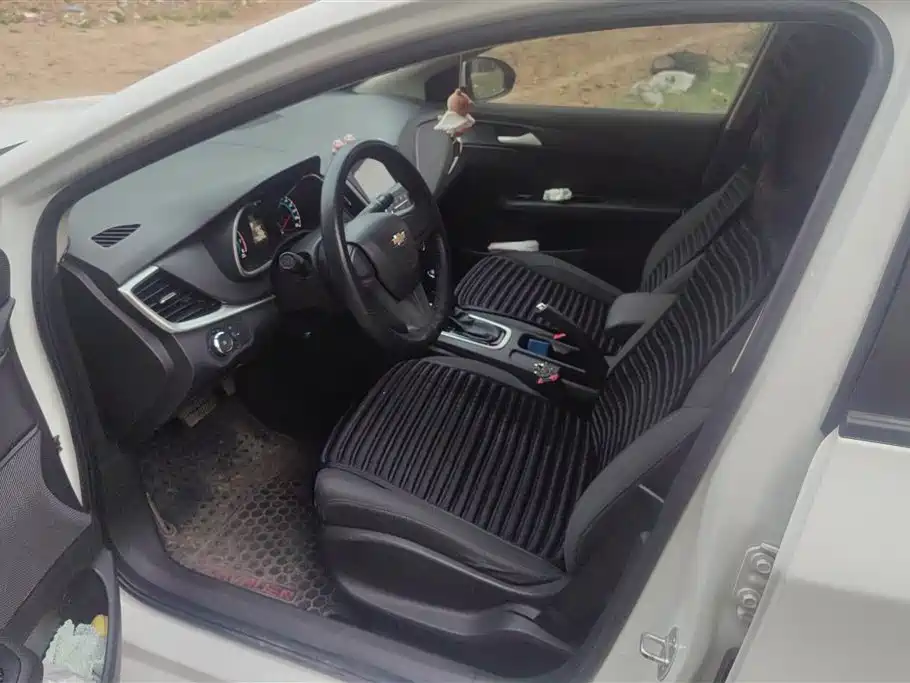 Chevrolet Cavalier 2019 320 Automatic Enjoyment Edition фото 9