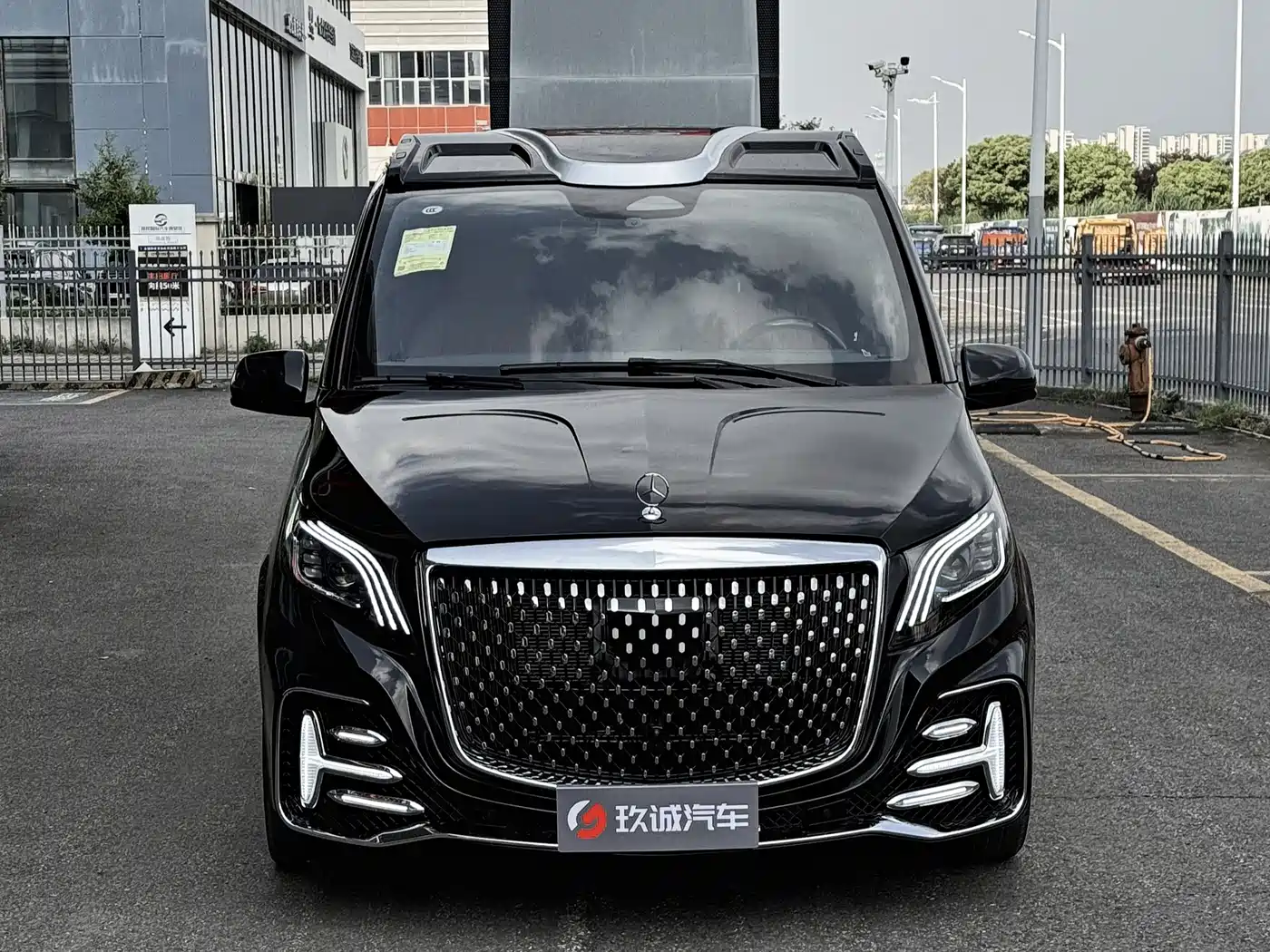Mercedes-Benz Vito 2024 2.0T Business 7-Seater фото 2