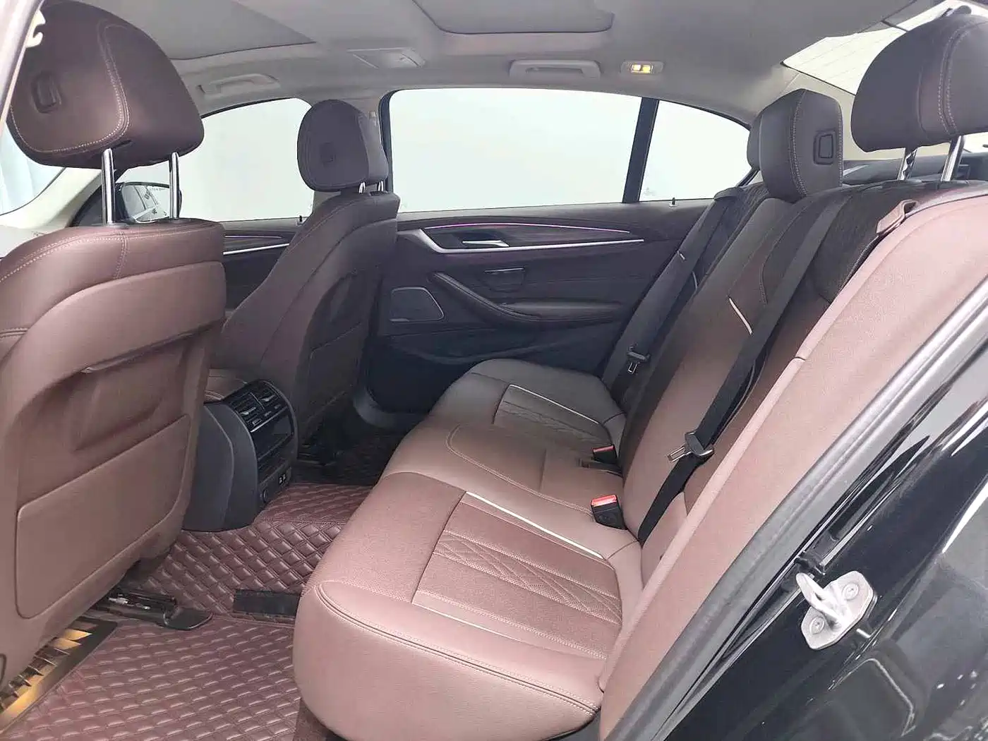 BMW 5 Series 2023 530Li Leading M Sport Package фото 5