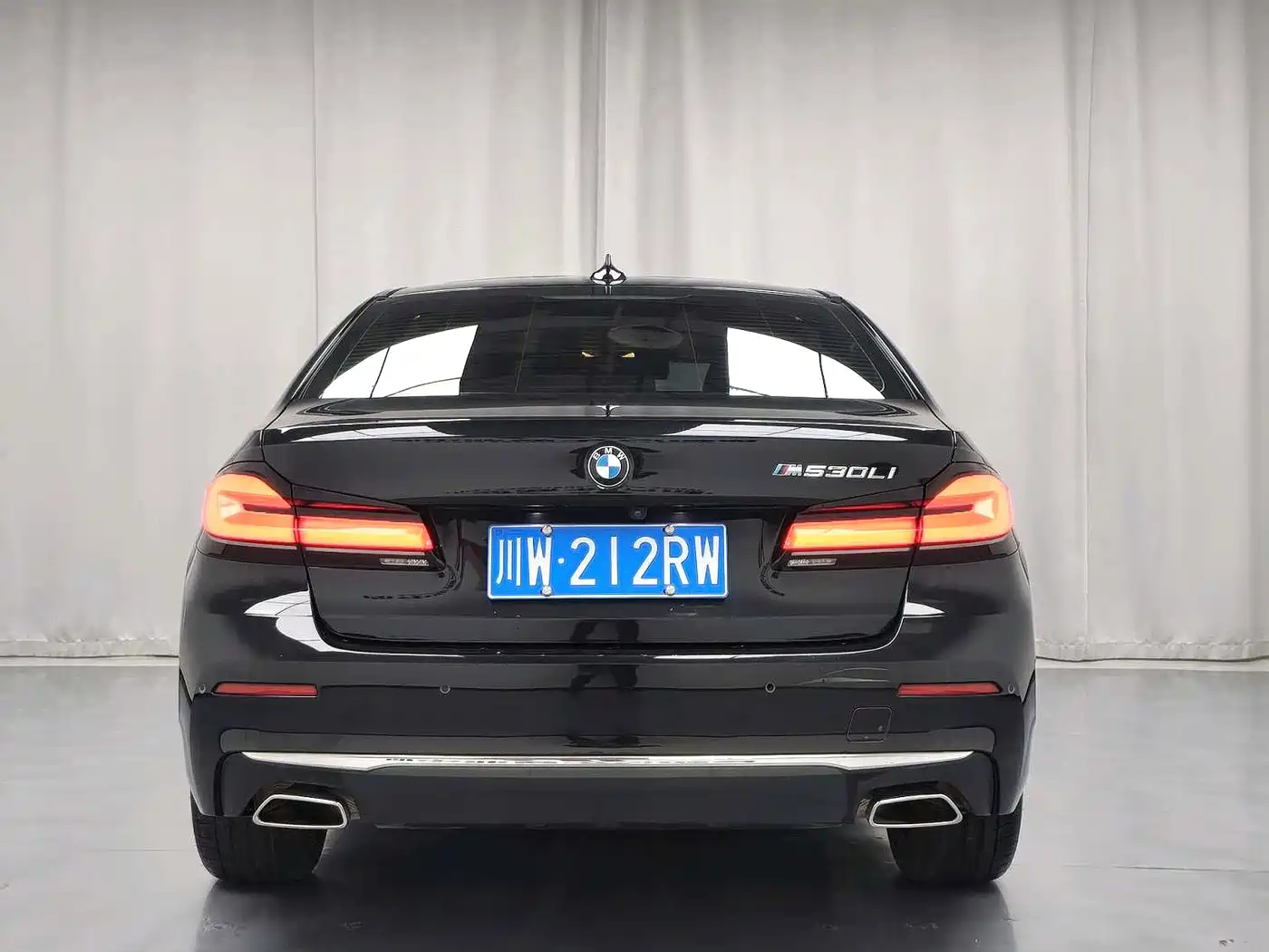 BMW 5 Series 2023 530Li Leading M Sport Package фото 8