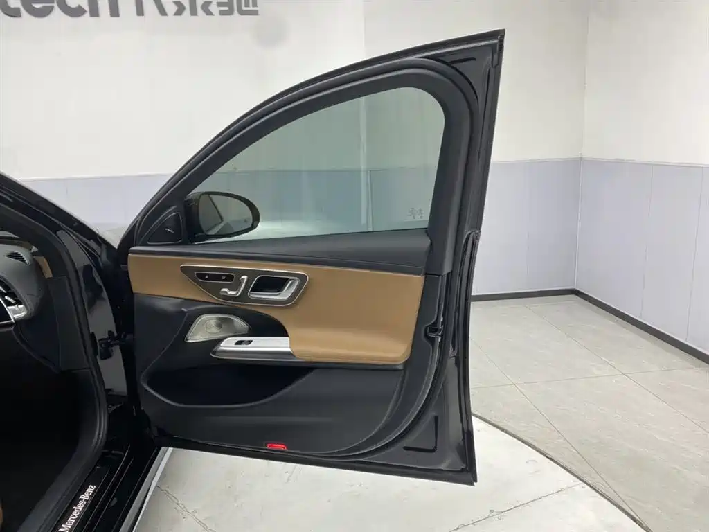 Mercedes-Benz E-Class 2024 Facelift E 300 L Luxury фото 26