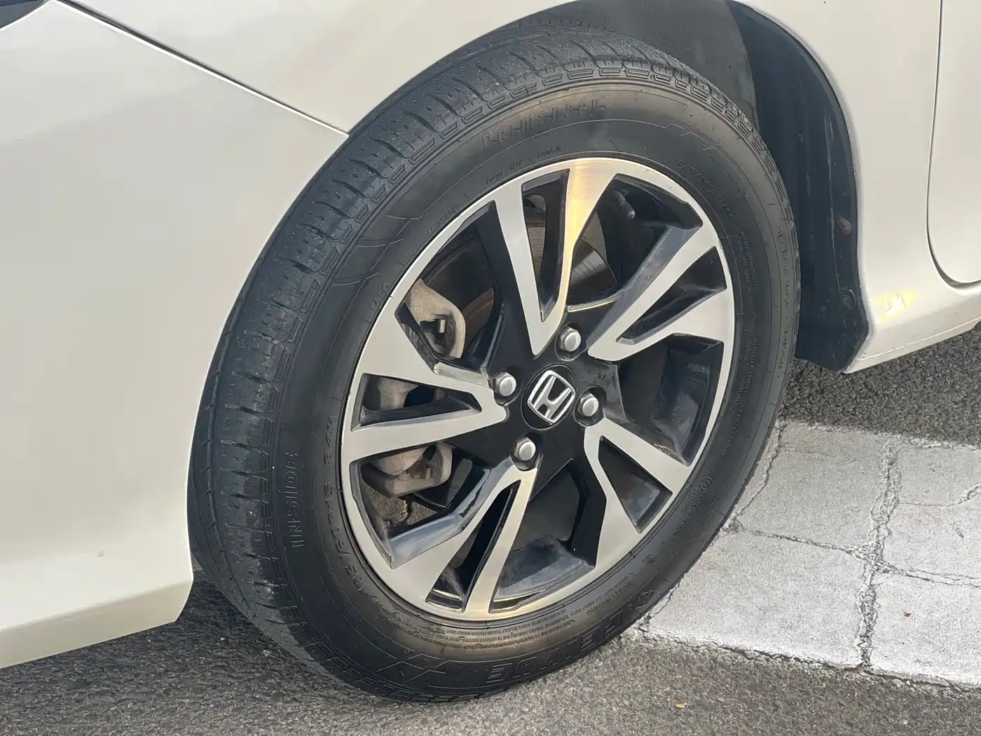 Honda Greiz 2017 2016 1.5L CVT Classic Edition