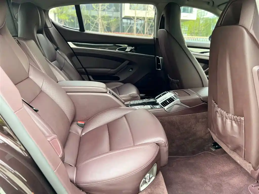 Porsche Panamera 2014 Panamera 4 Executive 3.0T фото 16
