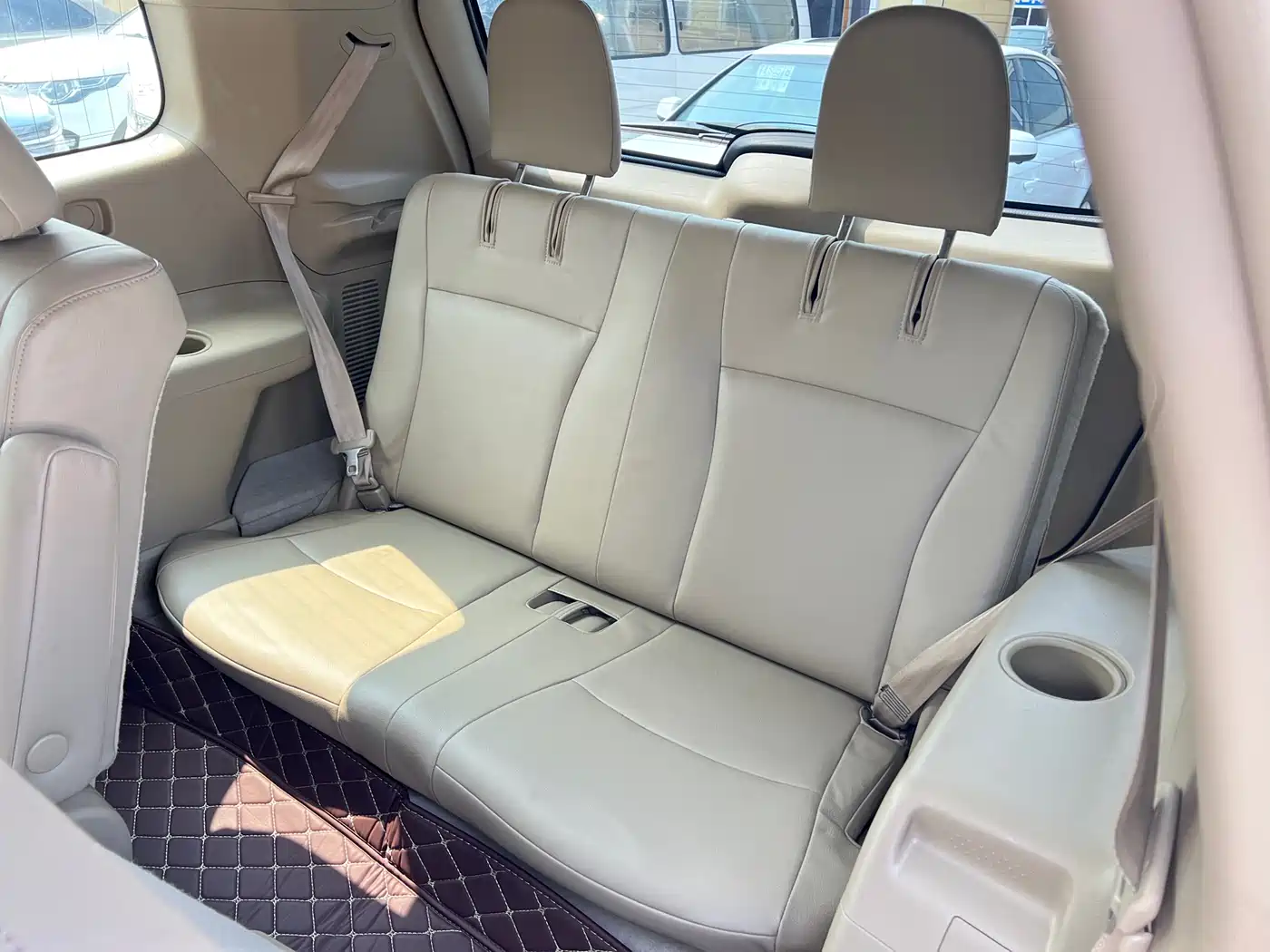 Toyota Highlander 2011 2.7L 2WD 7-seat Luxury Navigation фото 11