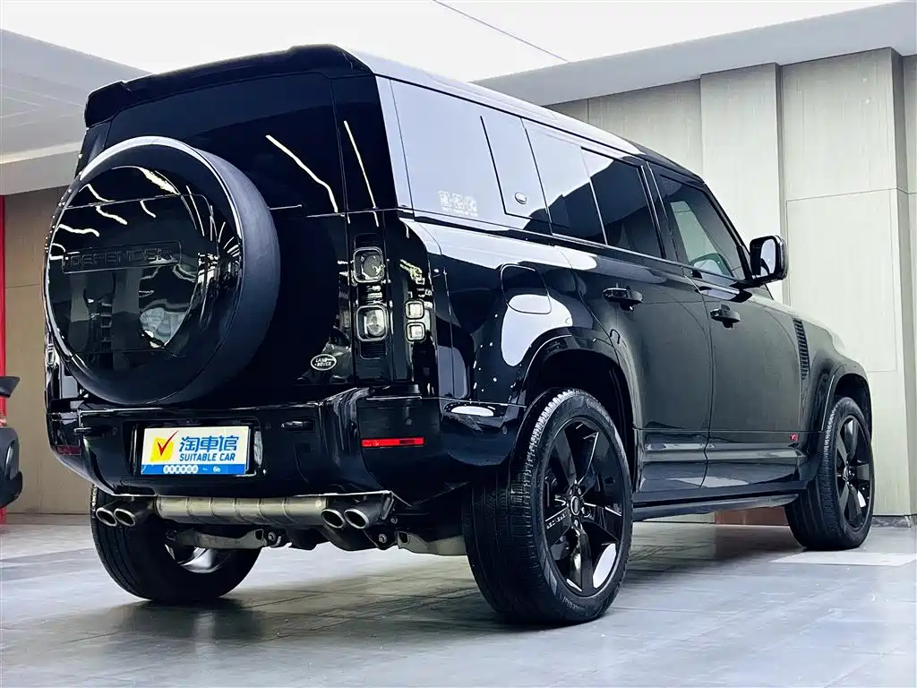 Land Rover Defender 2024 110 5.0T V8 фото 4