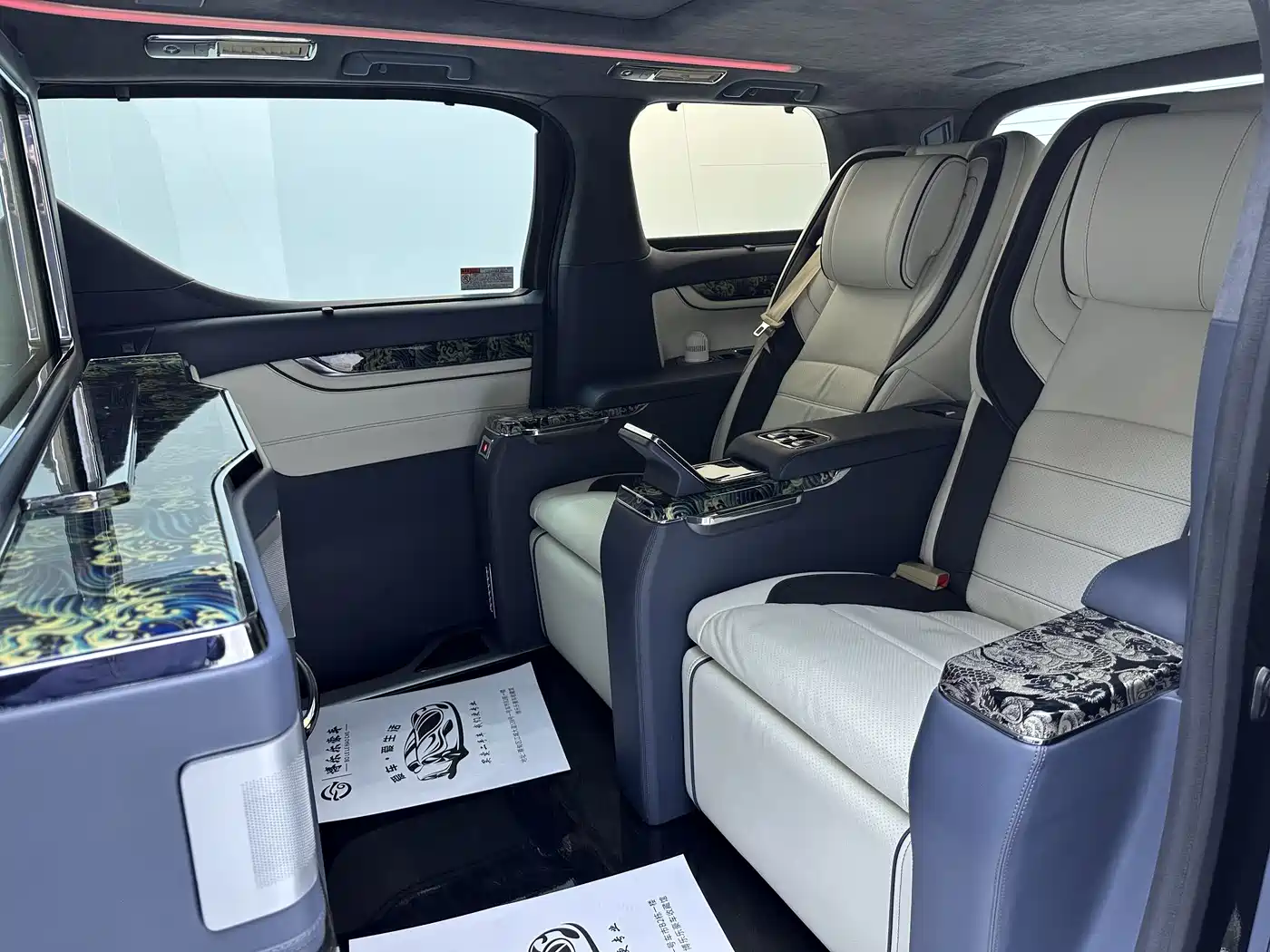 Toyota Alphard 2018 3.5L Luxury фото 5