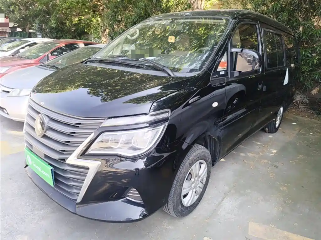 Dongfeng Fengxing Lingzhi 2023 M5L 1.6L Basic 7-seater