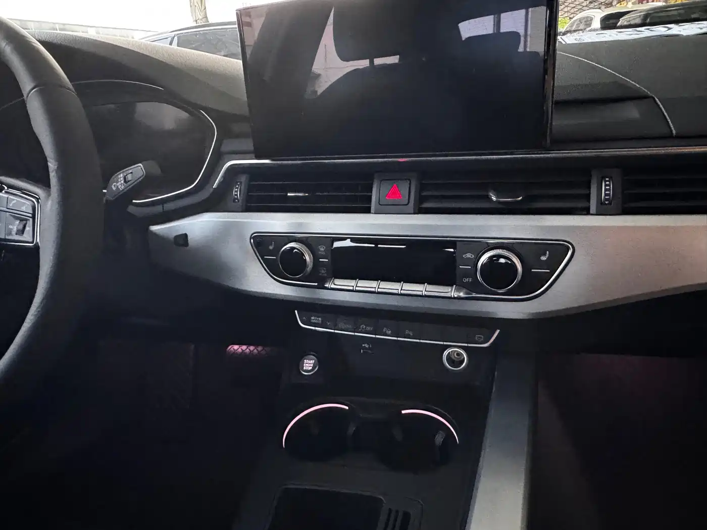 Audi A4L 2020 40 TFSI quattro Luxury Dynamic фото 10