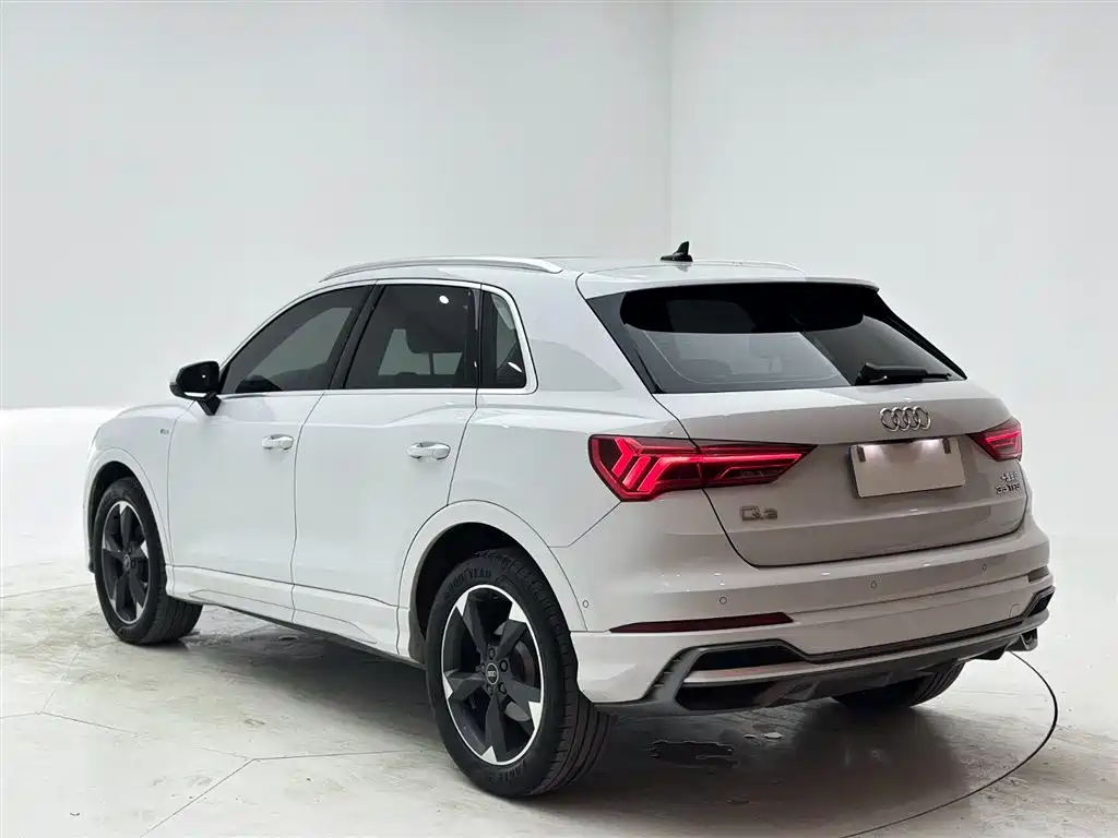 Audi Q3 2021 35 TFSI Fashion Sport фото 4