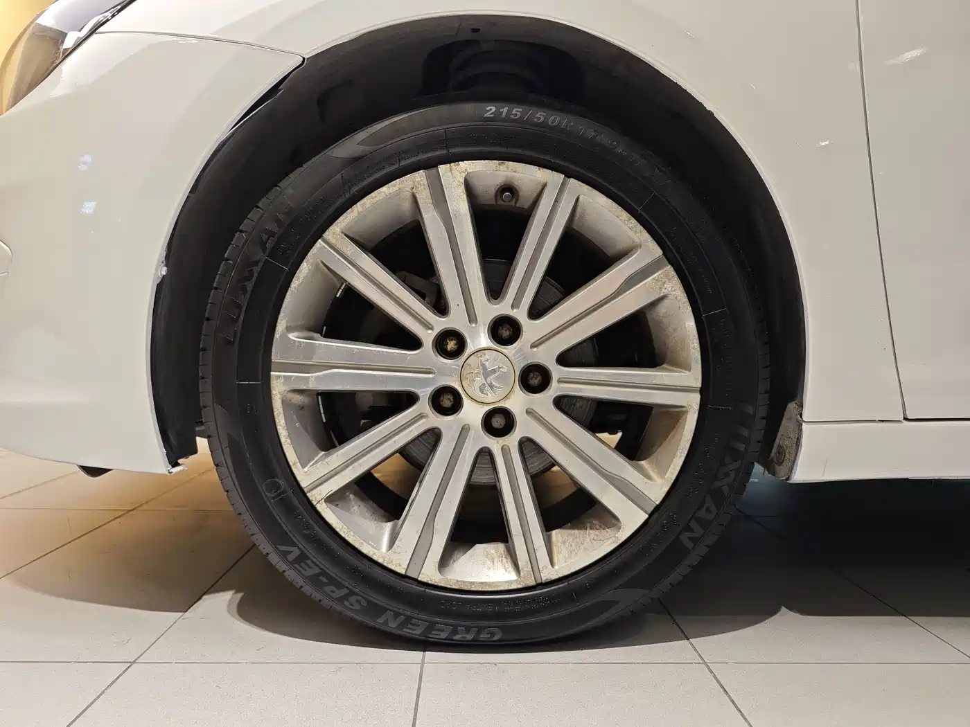 Peugeot 408 2015 Model 1.2T Automatic Luxury Edition фото 6
