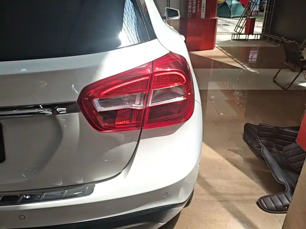 Mercedes-Benz GLA 2016 GLA 200 Dynamic фото 8