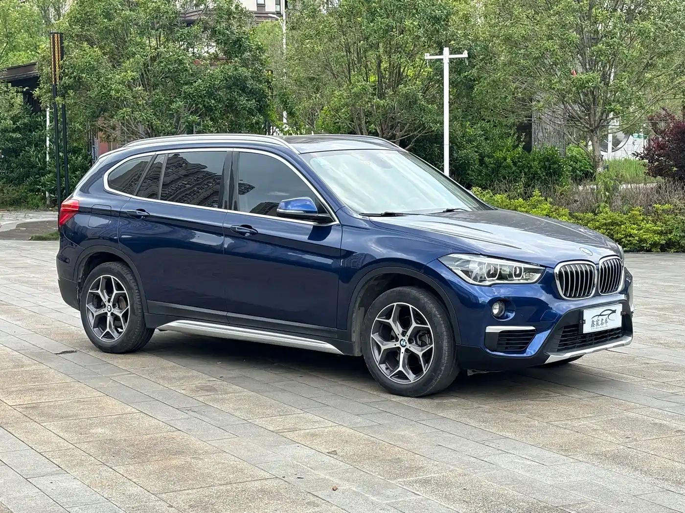 BMW X1 2019 sDrive18Li Premium Model фото 3