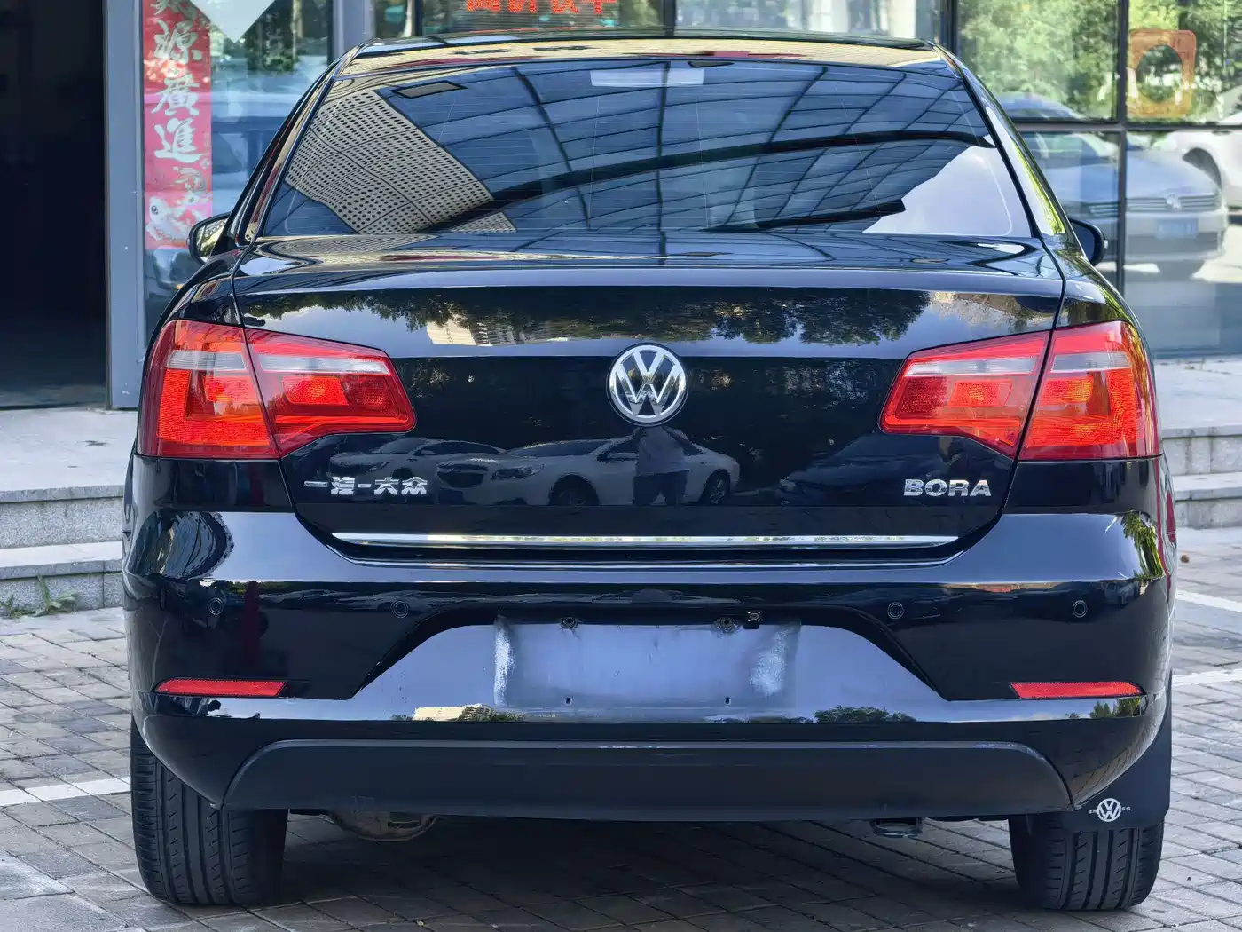 Volkswagen Bora 2013 1.6L Automatic Luxury Model фото 5