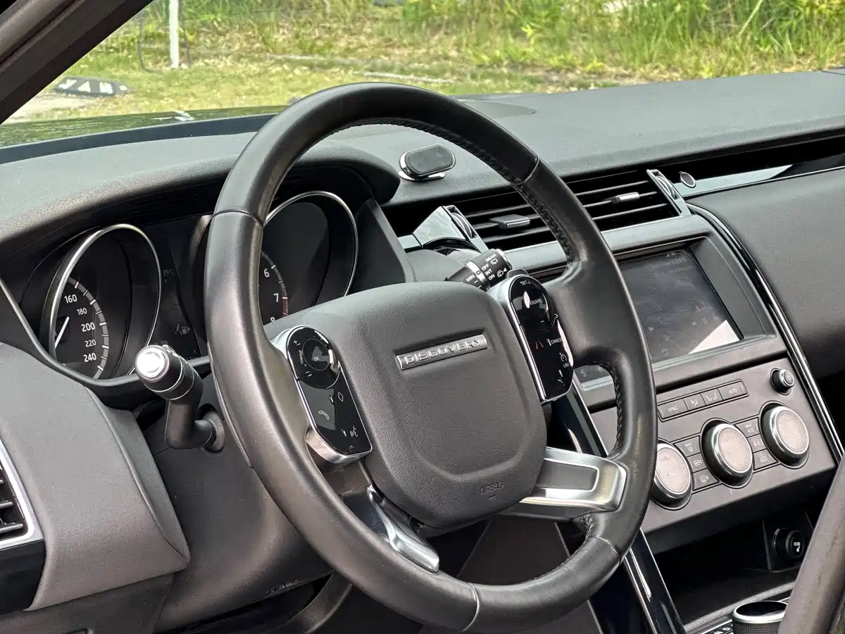 Land Rover Discovery 2019 3.0 SC V6 SE фото 5