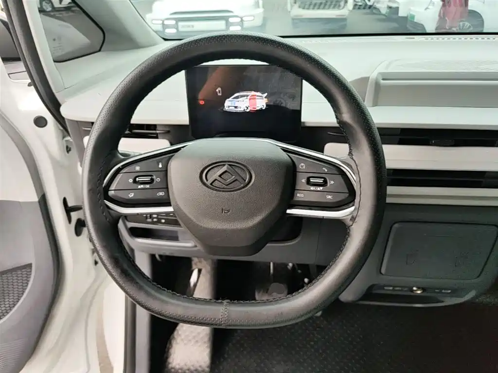 SAIC Maxus Dana V1 2023 Model V1 Short Wheelbase High Roof (43kWh) фото 11